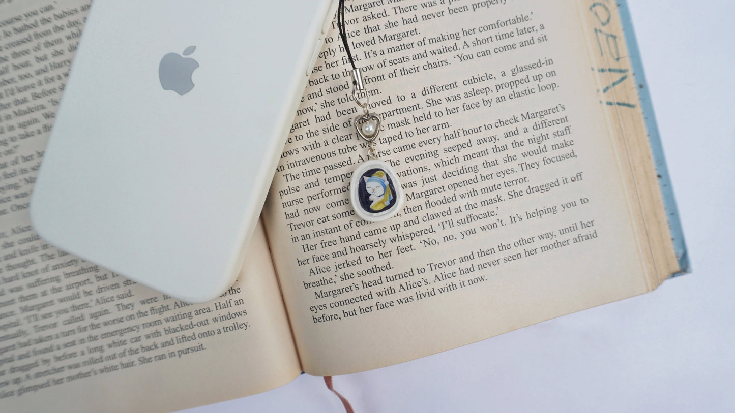 Meow With The Purrl Earring