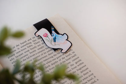 Magnetic bookmarks