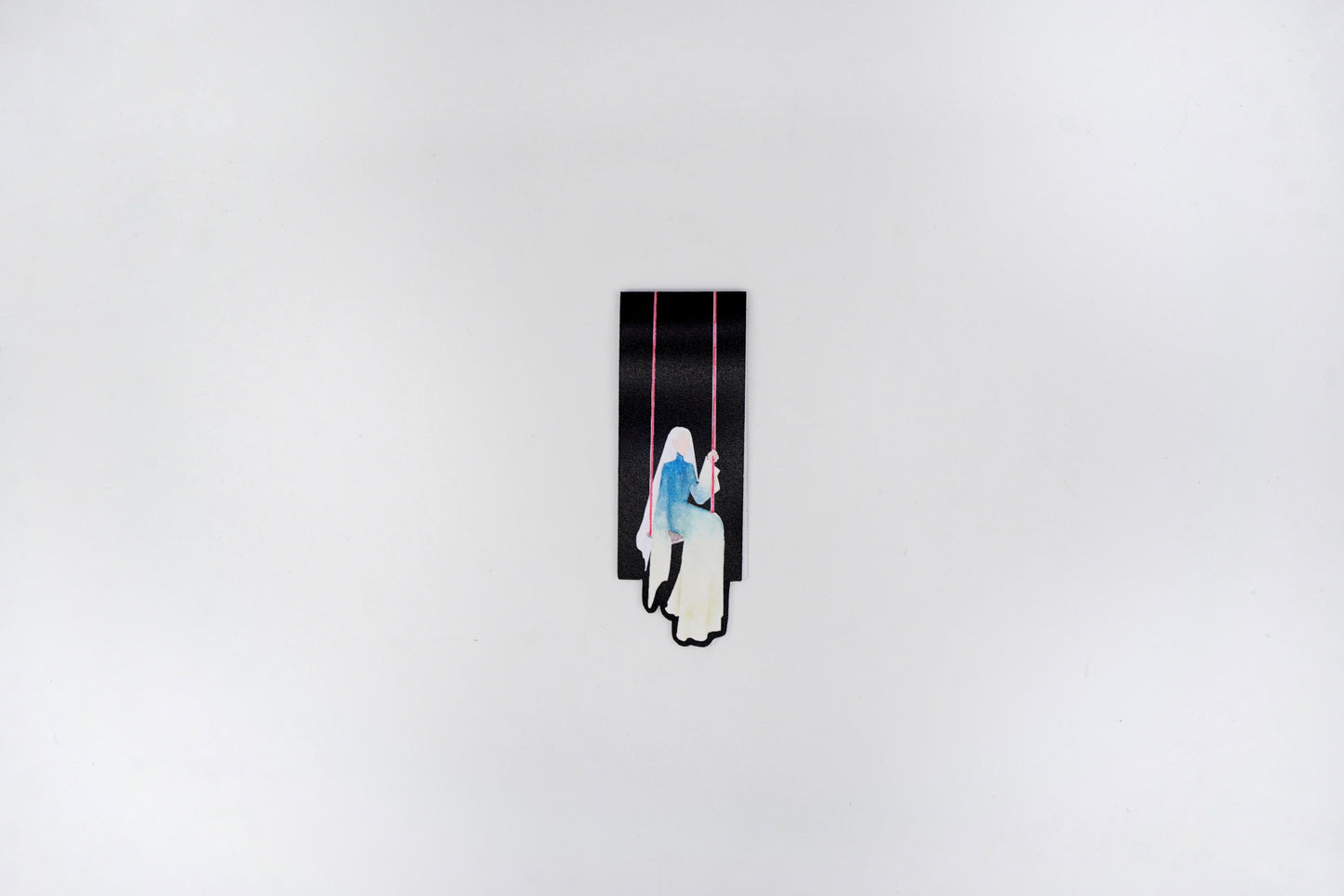 Swing magnetic bookmark